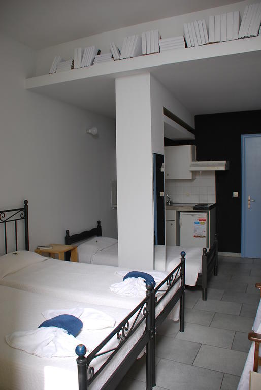 Aparthotel Oikeion Ermoupoli Habitación foto