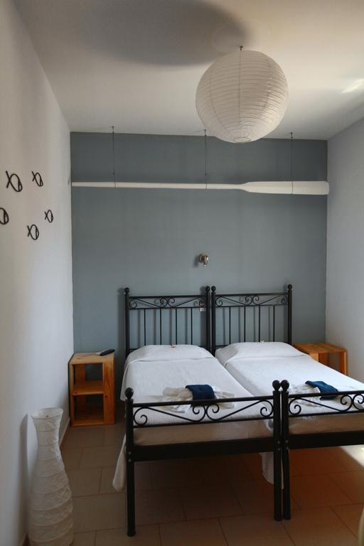 Aparthotel Oikeion Ermoupoli Habitación foto